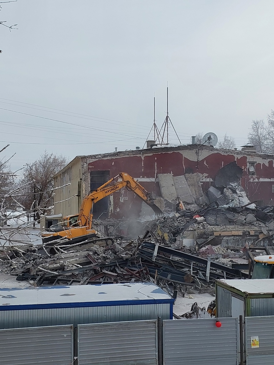 В Нижнем Новгороде сносят кинотеатр. Фото | Деловой квартал DK.RU — новости Нижнего  Новгорода