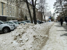 Мэрия назвала улицы, где не стоит парковаться в ближайшие сутки