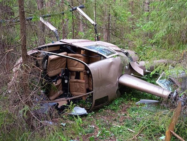 Вертолет предпринимателя из Первоуральска совершил жесткую посадку, двое в больнице