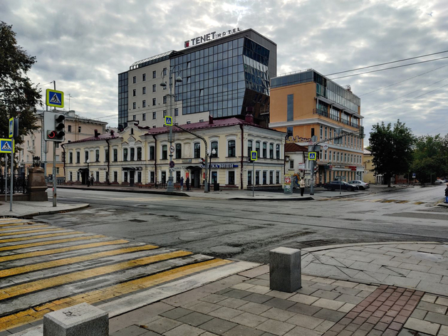 В Екатеринбурге отремонтировали 15 км дорог вместо 30. «Виноваты» СВО и магистраль М-12