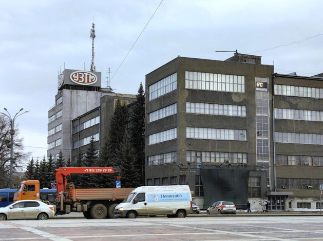 В Екатеринбурге на торги выставят два здания на площади Первой пятилетки