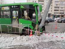 В Тюмени маршрутка попала в ДТП: пострадали 10 женщин, возбуждено уголовное дело